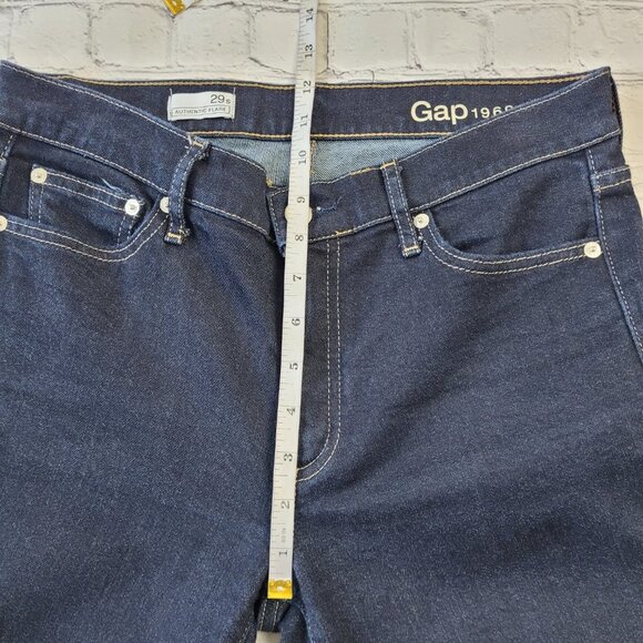 Gap Woman’s dark blue authentic flare jeans size 29 Short - Picture 6 of 12
